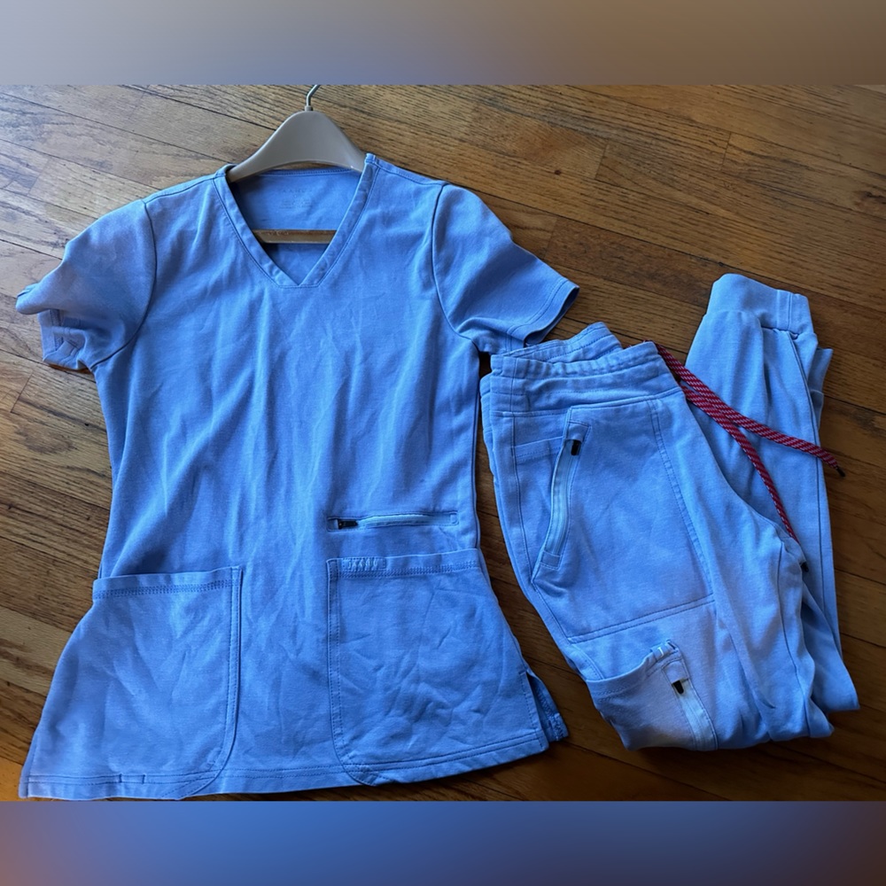 JAANUU chambray blue scrubs